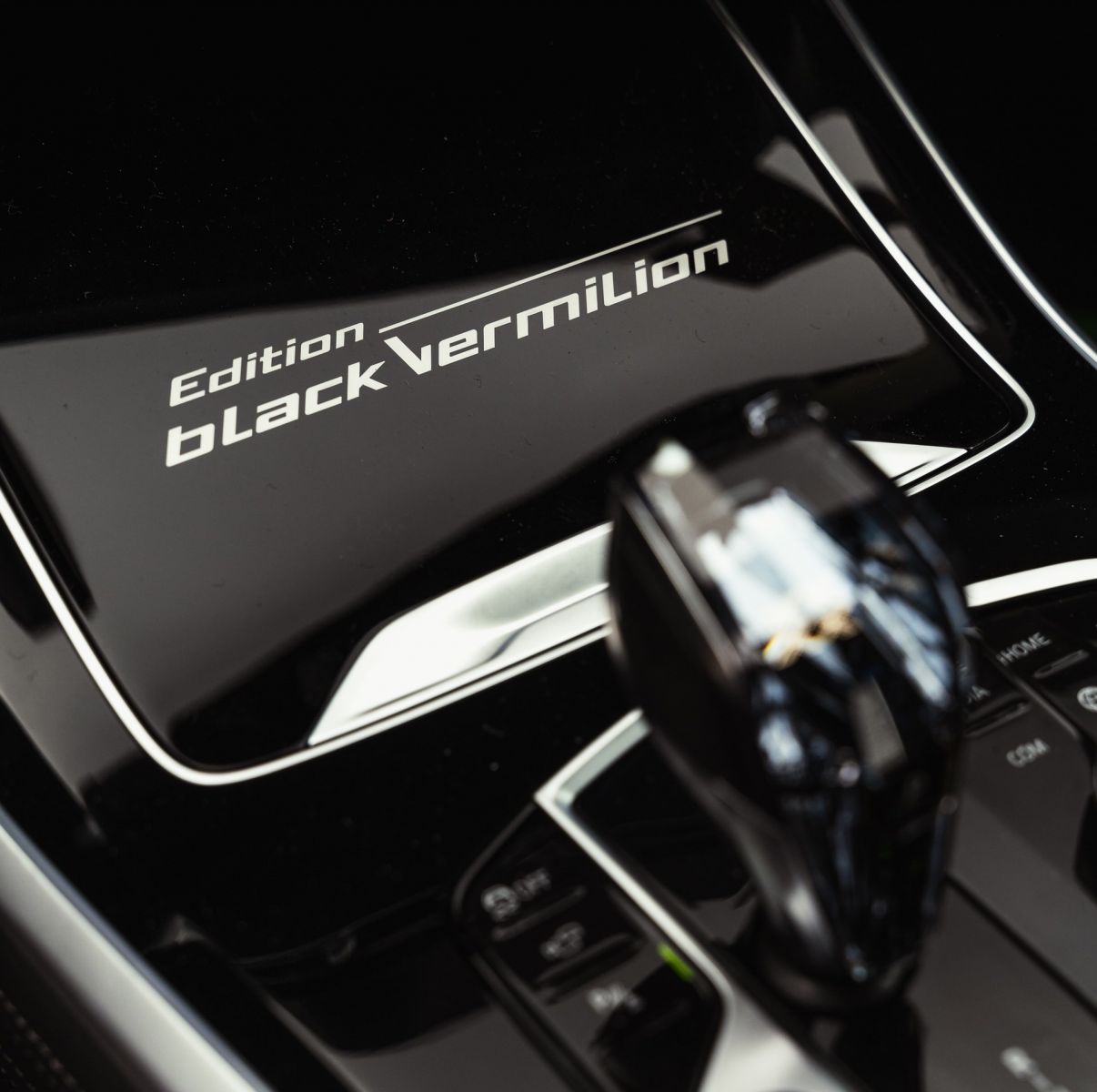 Ограниченная серия специального выпуска BMW X5 Black Vermilion Edition с уникальными характеристиками